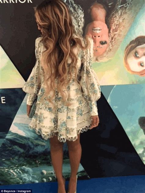 Beyonce Rocks Cleavage Baring Floral Dress On Instagram
