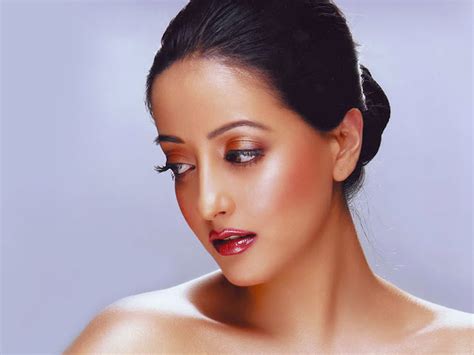 Top Celebrity Fashion Raima Sen Sweet And Sexy Hq Wallpapers