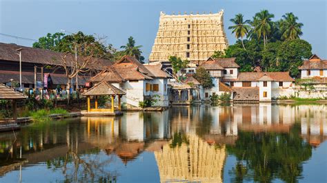 Top Best Tourist Places To Visit In Kerala With Photos Tips