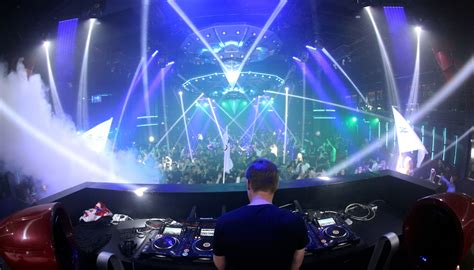 Being the largest club in the complex with a capacity of over 1000, this is the mainroom, you can enjoy regular international guest dj's and live acts performances. Zouk Genting is Bringing Back the Total Clubbing ...