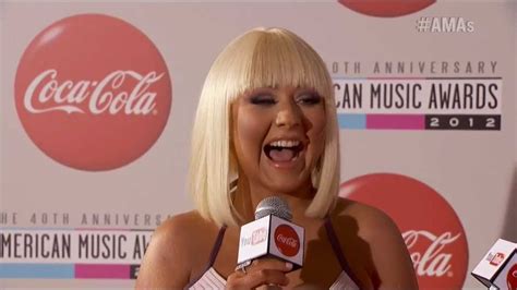 Ama 2012 Christina Aguilera Popsugar Red Carpet Interview With Lance
