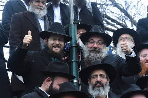Thousands Of Rabbis Gather For ‘class Photo At Crown Heights Synagogue