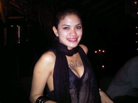Buat nama baik untuk game, profil, merek atau jejaring sosial. Nikita Mirzani on The Blog