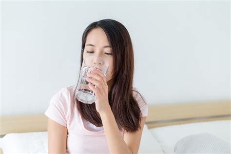 Minum Air Putih Sebelum Tidur Efeknya Wah Cobalah Jogja