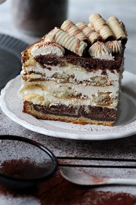 Tiramisu Torte mit marmoriertem Boden