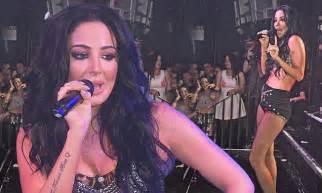 Tulisa Contostavlos Strips Down For Comeback Gig At G A Y Daily Mail