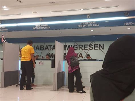 Pekerja yang bekerja di bawah sektor perkhidmatan awam sudah boleh semak jadual dan tarikh pembayaran gaji penjawat awam bagi tahun 2021 di sini. Waktu Bekerja Fleksi Untuk Penjawat Awam Mulai 1 Mac 2019