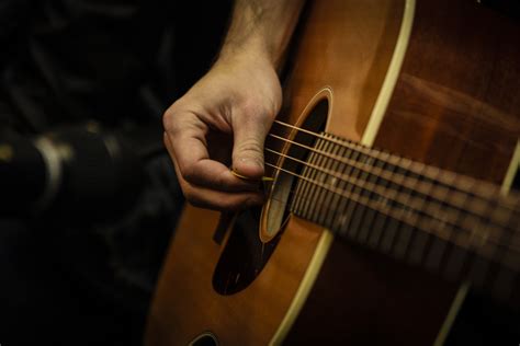 Gitarre spielen lernen leicht gemacht - 6 Tipps für ...