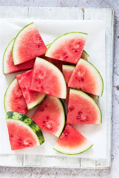 The watermelon fell out of the fridge and onto the kitchen floor because someone did not put it back right, and it rolls. How To Cut A Watermelon Easily In 5 Minutes - Recipes From ...