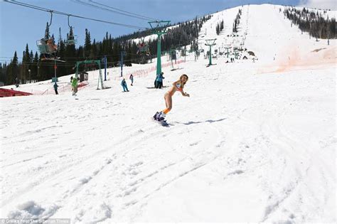 Bikini Clad Skiers Set Russian Record In Sheregesh Daily Mail Online