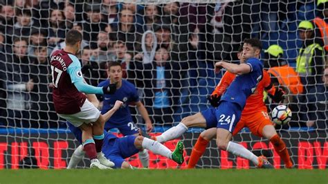 Timo werner's goal two minutes before half time from close range was enough for chelsea to claim all three points at the london stadium. Chelsea held by West Ham United in London derby