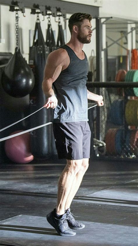 Chrishemsworth With Images Chris Hemsworth Workout Chris