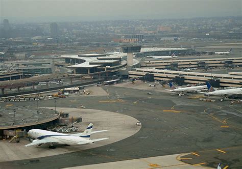 Jfk Newark Airports Reopen After Hurricane Sandy World News India Tv