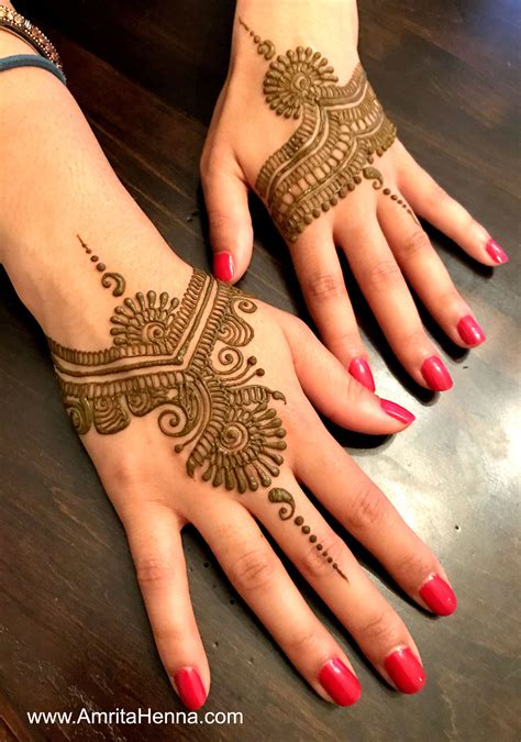 The black mehndi used makes the designs more prominent and the intricate designs are neatly done. TOP 10 BEAUTIFUL EID HENNA DESIGNS - HENNA TATTOO MEHNDI ...