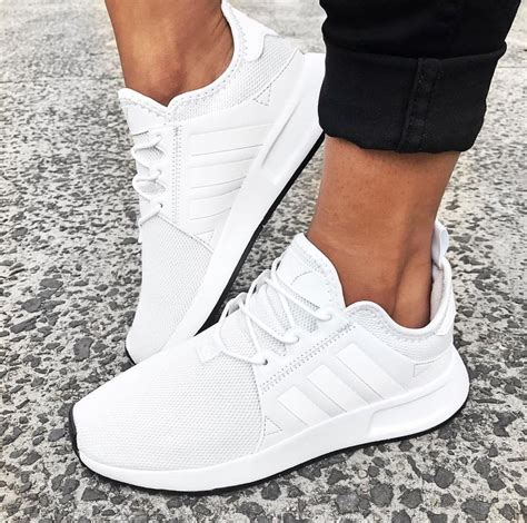 Pin By Lucy Wolfe On My Closet White Addidas Shoes Sneakers Fashion