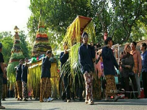 Tradisi Rasulan Ungkapan Syukur Masyarakat Gunung Kidul Yogyakarta