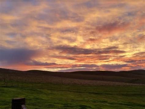 Incredible Sunrise Over Altamont Hills Livermores Photo Of The Week