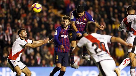 Mặc dù là đội khách nhưng barca cầm bóng nhiều hơn và. Match Preview: Barça v Rayo Vallecano