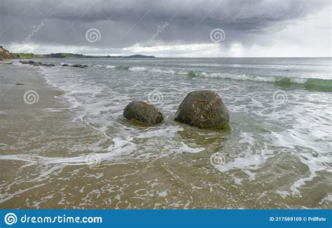 Moeraki Boulders At Koekohe Beach Stock Image Image Of Koekohe