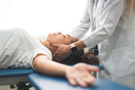 Why You Should Consider A Chiropractor Service