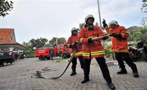 We did not find results for: Damkar Contoh Surat Lamaran Kerja Pemadam Kebakaran - Bagi ...