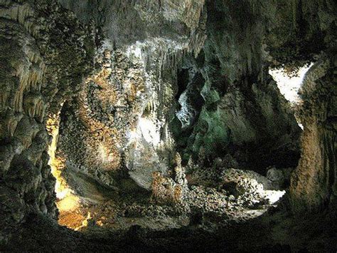 10 Most Amazing Caves In The World Wanderwisdom Carlsbad Caverns