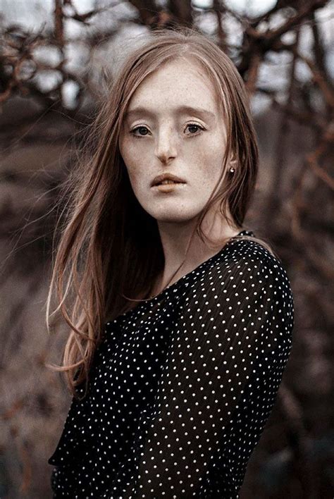 Chica Alien Beauty Standards Portraiture Portrait Photography