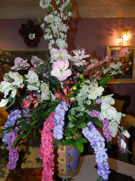 Buka sampai tengah malam pada hari jumat. nurin's florist: GUBAHAN BUNGA (HIASAN DALAM RUMAH)