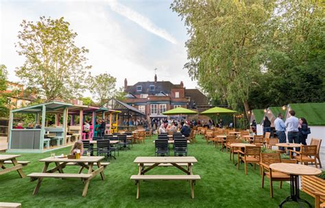 Best Pubs With Beer Gardens In London Garden Bars Fullers