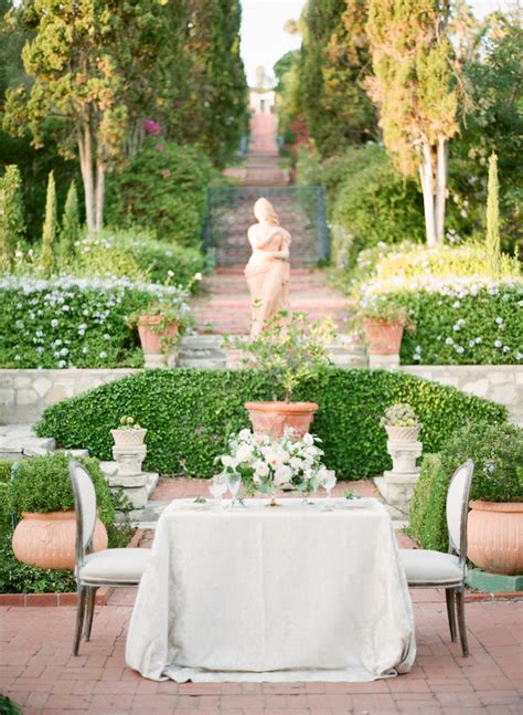 Tuscany Inspired Shoot Featured On Magnolia Rouge Luxe Linen