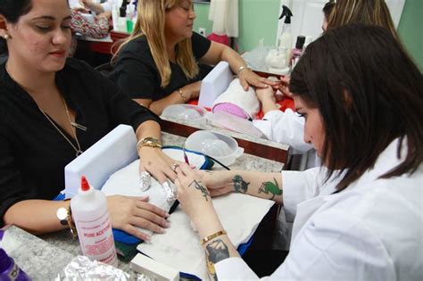 Check spelling or type a new query. Full Specialist Beauty School in Miami - Celebrity Beauty