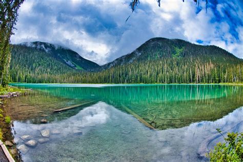 12 Of The Most Beautiful Lakes In British Columbia Canada Beautiful