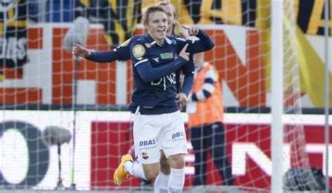 Martin ødegaard (born 17 december 1998) is a norwegian footballer who plays as a central attacking midfielder for spanish club real martin ødegaard. 15-year-old Martin Ødegaard scored a match-winning double ...