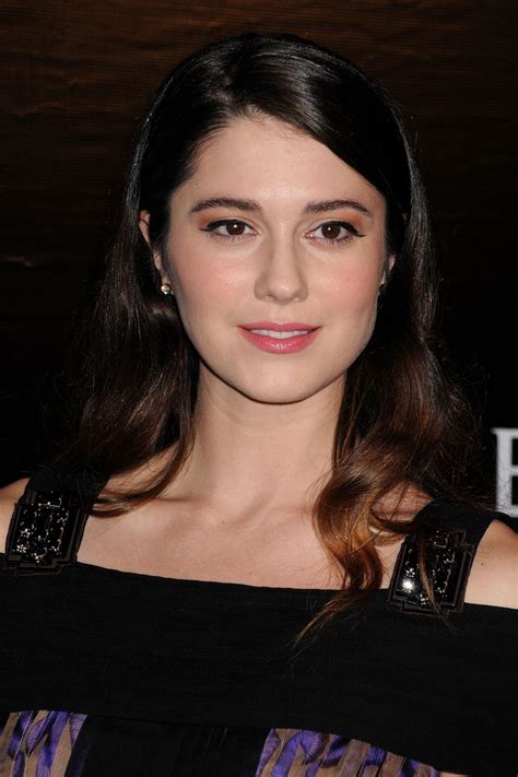 Mary elizabeth winstead is a famous professional american actress and singer. MARY ELIZABETH WINSTEAD at Rodeo Drive Walk of Style ...