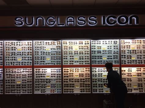 Sunglasses Store In The Atlanta Airport Sunglasses Store Atlanta Airport Sunglasses