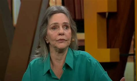 A artista ângela ro ro está feliz da vida e cheia de amor no coração. Aos 70 anos, Ângela Ro Ro revela que foi estuprada pelo ...