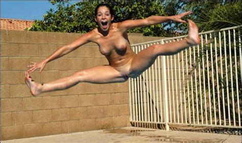 Nude Jump 40 Porn Photo