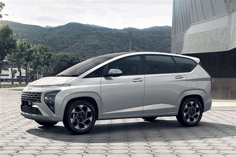 2023 Hyundai Stargazer Is A Stylish Minivan For Hip Families But The