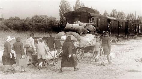 The Plight Of German Refugees In East Prussia 1945 Britannica