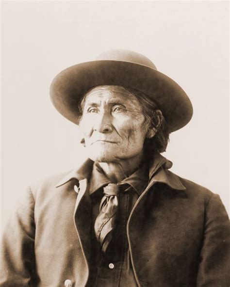 1886 09 04 Apache Chief Geronimo Surrenders To Us Government Troop