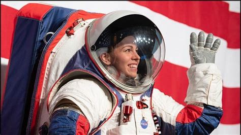 La Nasa Presenta Le Nuove Tute Per Andare Sulla Luna Gli Astronauti Potranno Piegare Le Gambe