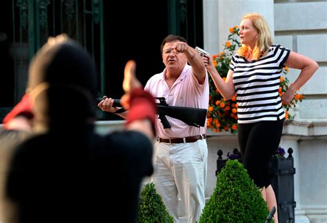 St Louis Couple Point Guns At Peaceful Protesters Calling For Mayor Lyda Krewsons Resignation