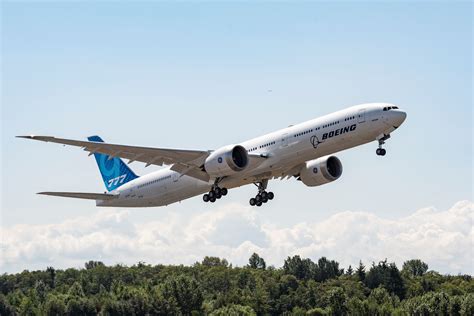 Die Erste Boeing 777 9x Für Lufthansa Fliegt Frankfurtflyerde
