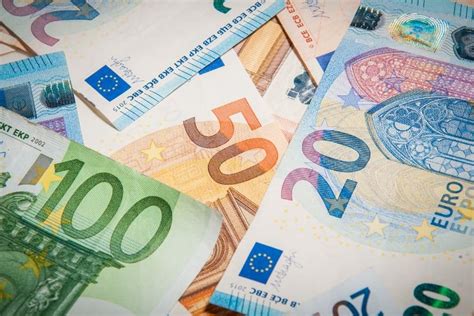 2 Million De Livre En Euro - Les Alchimistes lèvent 2,4 millions d’euros pour composter les