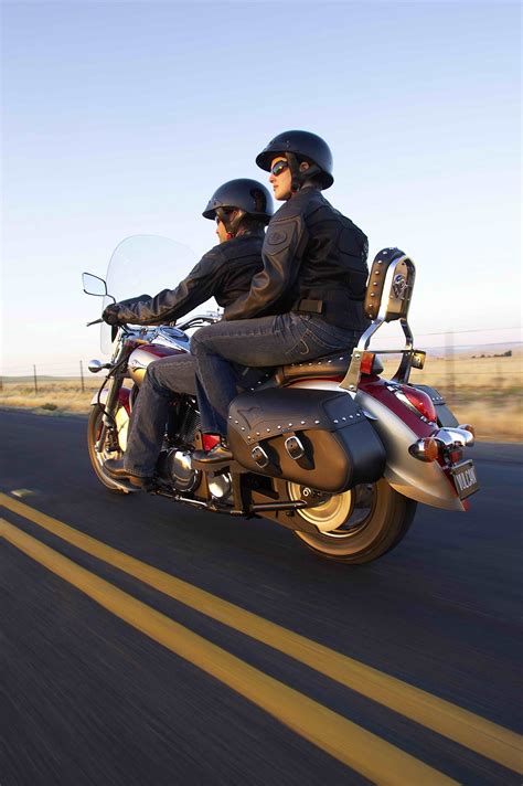 The 2020 vulcan 900 classic is kawasaki's city cruiser model, designed to be comfortable yet powerful for city commutes or some light touring riding. 2007 Kawasaki Vulcan 900 Classic LT Gallery 152211 | Top Speed
