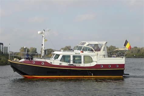 From our perspective any risk in principle is insurable. 2001 Linssen Dutch Sturdy 380 Power Boat For Sale - www.yachtworld.com