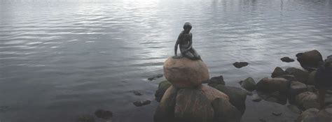 Lille havfrue) ist eine weltbekannte figur aus einem gleichnamigen märchen des dänischen dichters hans christian. Sehenswürdigkeiten Kopenhagen - Die kleine Meerjungfrau