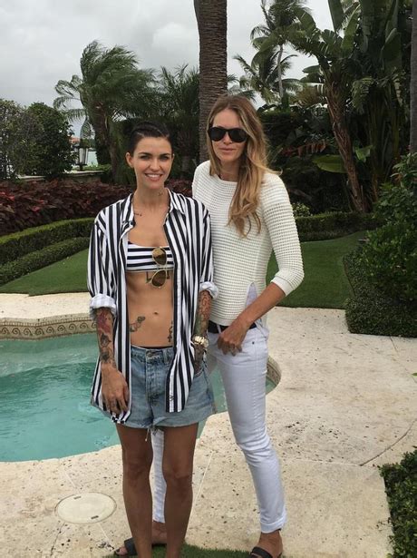 Ruby Rose And Elle Macpherson Cosy Up For The Ultimate Girl Crush