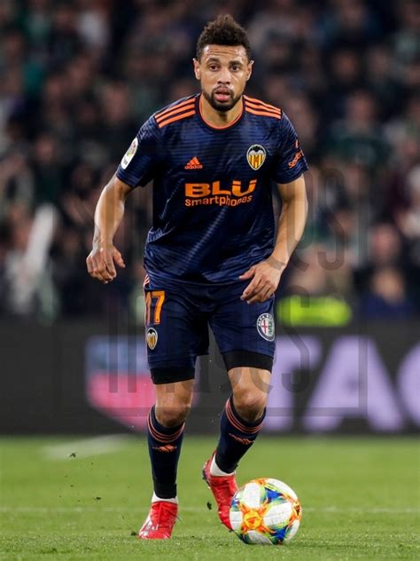 Tallas 36, 38, 40 y 42. Soccrates Images - Francis Coquelin of Valencia CF