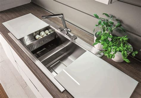 Built into the worktop, your sink becomes an integral part of a workspace where functionality blends with unmistakeable design aesthetics. Smeg launches new range of kitchen appliances